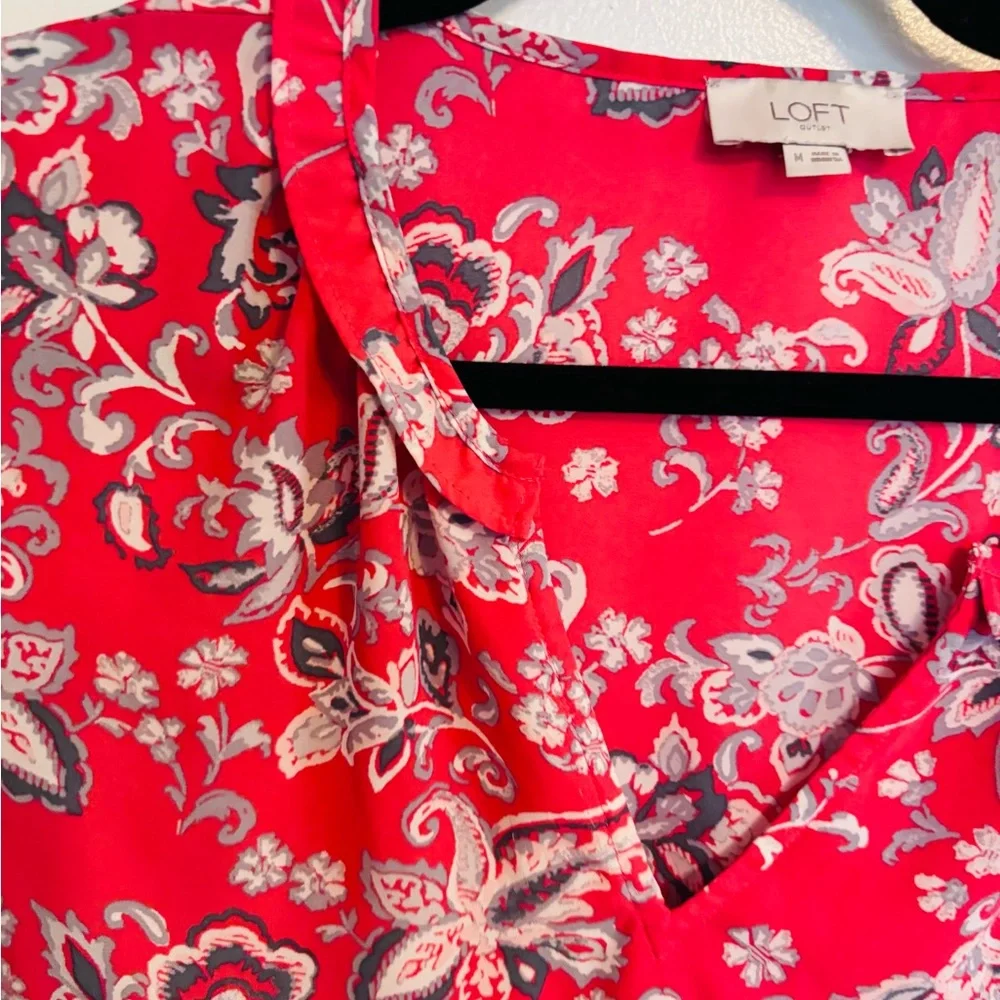 Loft red paisley blouse short sleeves with puff sleeves and v neck.